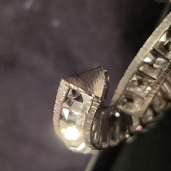 SOLD NEW AUTHENTIC Large CHANEL CC Logo Crystal Silver Classic PIN BROOCH (F21V) - Picture 8 of 12